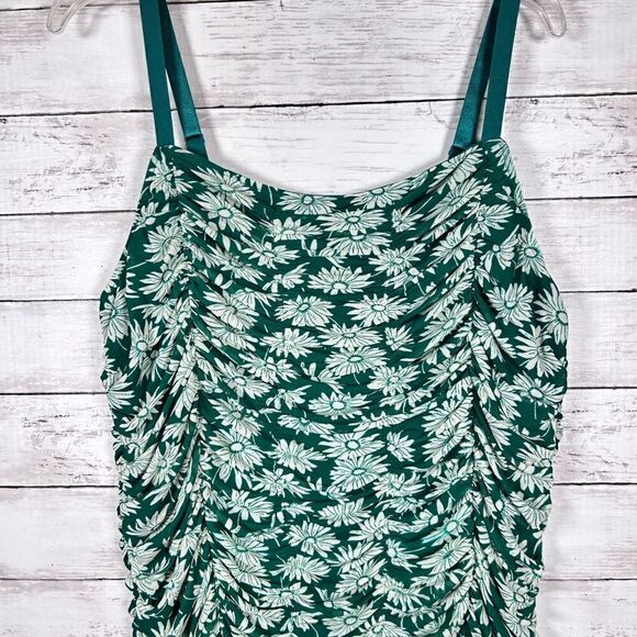 Torrid Floral Stretch Mesh Cropped Shirred Cami Tank Green Top NEW W/Tag - Picture 4 of 6